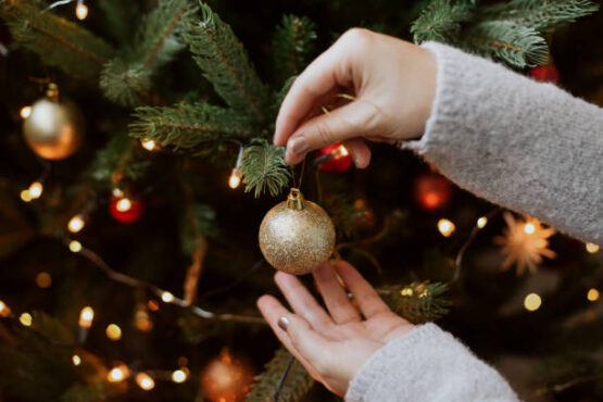 25 Most Epic Christmas Traditions - The Single Mom Life